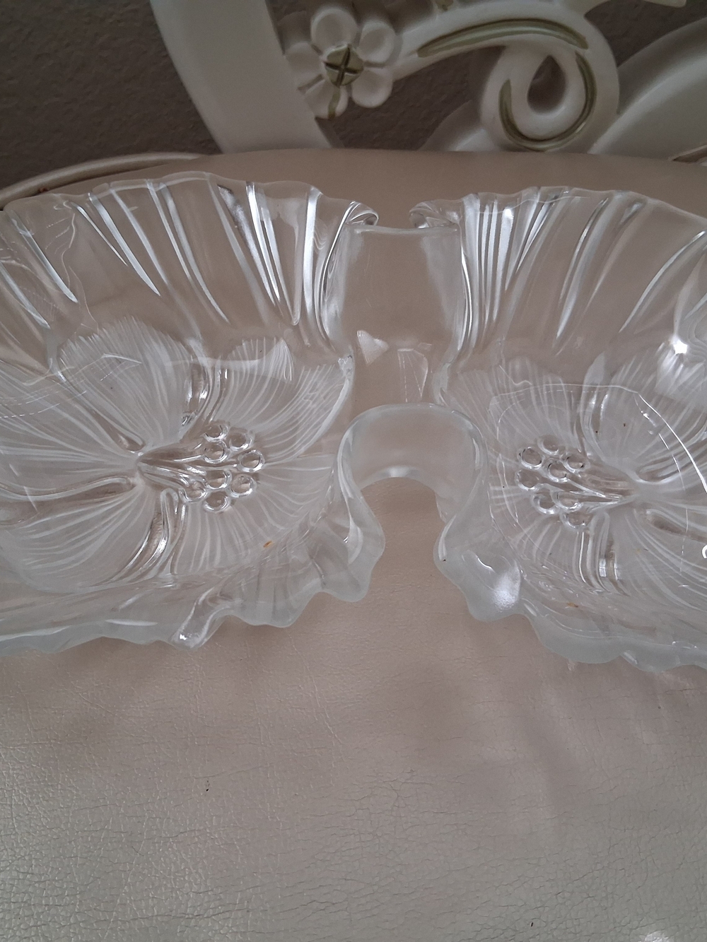 Source Unknown Clear Glass Double Floral Dish